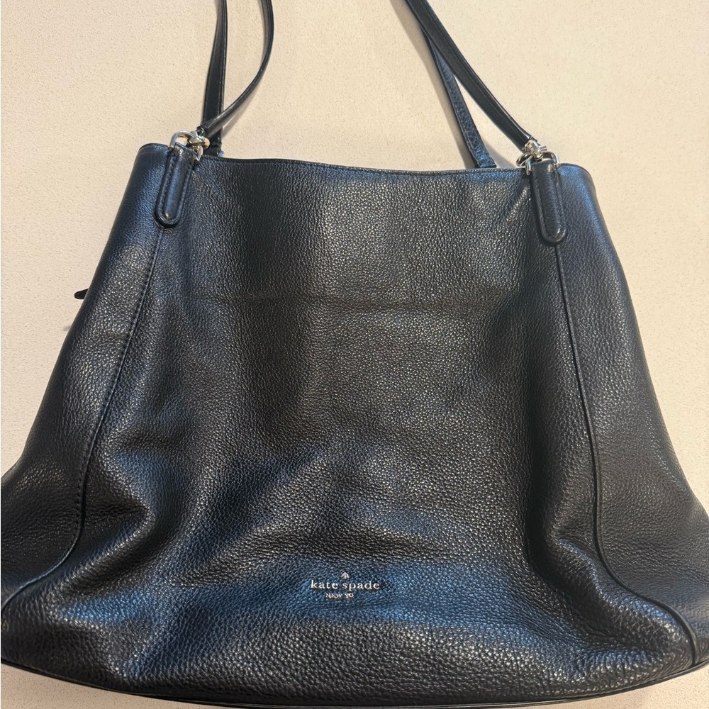 Multiple brands/purses - Picture 4 of 11